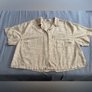 Cropped LEVIS Button up Collar Top Plus Size